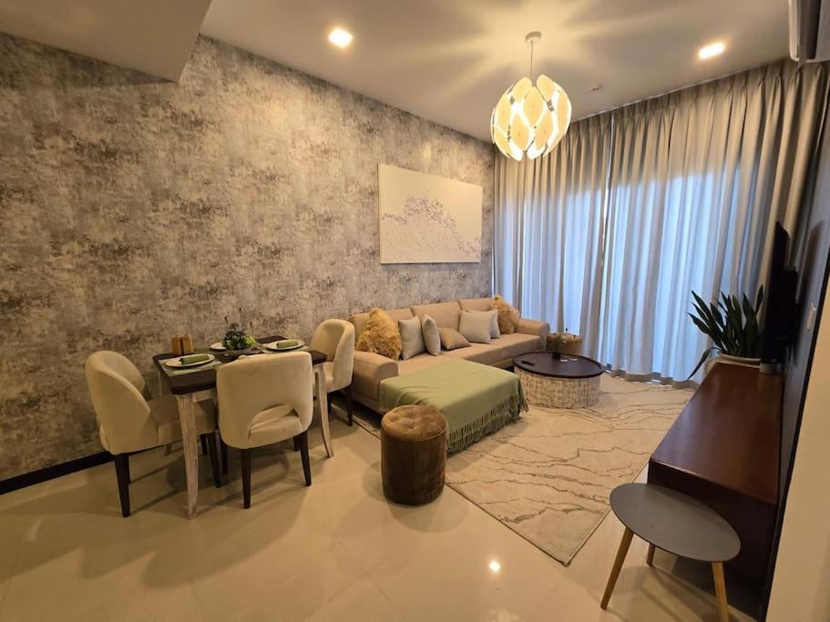 Apartment Skyline 29th-floor Tri-zen Luxury